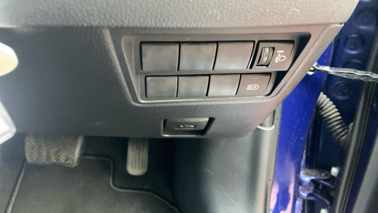 Toyota Yaris 1.5 Hybrid Design 5dr CVT Hybrid Hatchback